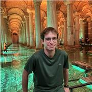 Laureato in Lettere Classiche offre lezioni di Latino e Greco per Liceo ed Università